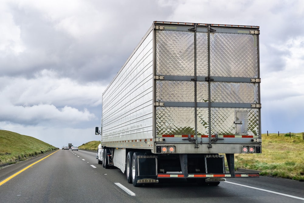 truck driving on the interstates california 2021 08 31 20 15 36 utc min